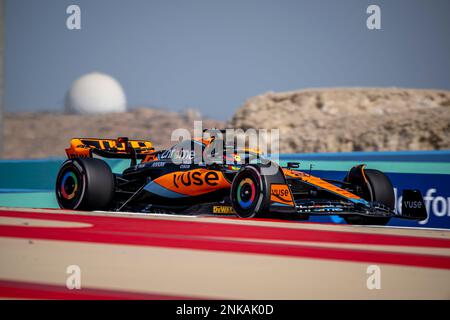 Sakhir, Bahrain, 23rd Feb 2023, Oscar Piastri, from Australia competes for McLaren F1 . Winter Testing, the winter testing of the 2023 Formula 1 championship. Credit: Michael Potts/Alamy Live News Stock Photo