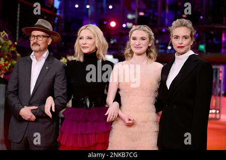 Berlin, Germany. 23rd Feb, 2023. Actresses Cate Blanchett (2nd from left), Nina Hoss (r), Sophie Kauer and director Todd Field arrive at the premiere of the film 'TAR' screening in the Berlinale Special Gala section of the Berlinale. The 73rd Berlin International Film Festival will take place Feb. 16-26, 2023. Credit: Fabian Sommer/dpa/Alamy Live News Stock Photo