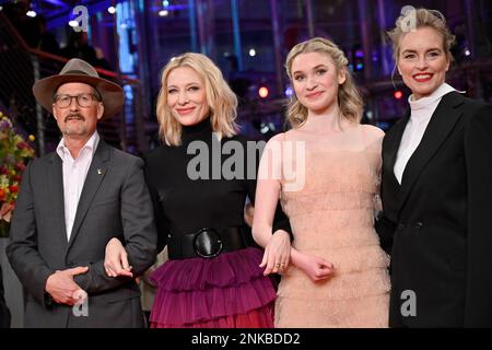 Berlin, Germany. 23rd Feb, 2023. Actresses Cate Blanchett (2nd from left), Nina Hoss (r), Sophie Kauer and director Todd Field arrive at the premiere of the film 'TAR' screening in the Berlinale Special Gala section of the Berlinale. The 73rd Berlin International Film Festival will take place Feb. 16-26, 2023. Credit: Fabian Sommer/dpa/Alamy Live News Stock Photo