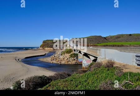 Scott creek beach santa cruz hi res stock photography and images