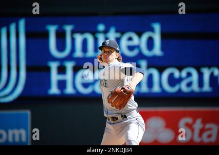 MINNEAPOLIS, MN - APRIL 09: Seattle Mariners center fielder Julio Rodriguez  (44) gets in batting stance during the MLB game between the Seattle  Mariners and Minnesota Twins, on April 9th, 2022, at