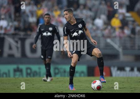 SP - Braganca Paulista - 05/05/2022 - COPA LIBERTADORES 2022, BRAGANTINO X  VELEZ SARSFIELD - CLEITON Bragantino's goalkeeper during a match against  Velez Sarsfield at Nabi Abi Chedid stadium for the Copa