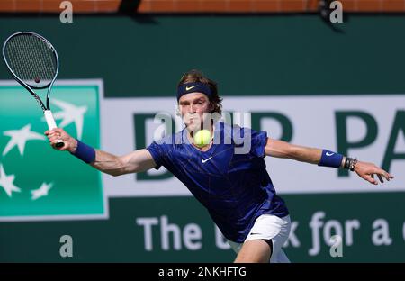 PHOTOS: Andrey Rublev, Taylor Fritz warm up for Vienna with Red