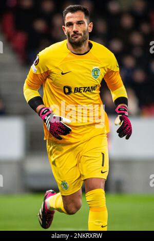 Herning, Denmark. 23rd Feb, 2023. Goalkeeper Antonio Adan (1) of Sporting CP seen during the UEFA Europa League match between FC Midtjylland and Sporting CP at MCH Arena in Herning. (Photo Credit: Gonzales Photo/Alamy Live News Stock Photo