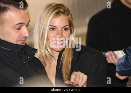 Milan, Italy. 23rd Feb, 2023. Sienna Miller is seen during the Milan Women's Fashion Week Fall Winter 2023/2024 on February 23, 2023 in Milan, Italy (Photo by Alessandro Bremec/NurPhoto) Credit: NurPhoto SRL/Alamy Live News Stock Photo