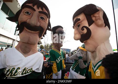 A's greats Rollie Fingers, Dennis Eckersley matched with their