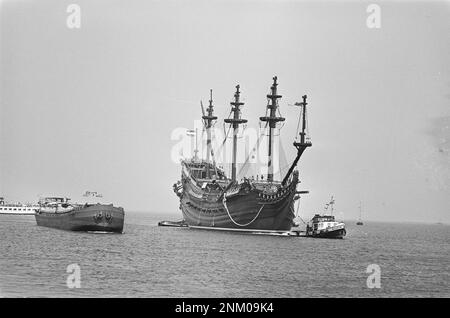 Replica of VOC ship shipped from Makkum to Amsterdam the Prins Willem near Lelystad ca. 1985 Stock Photo