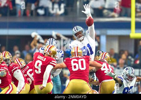 Dallas Cowboys defensive tackle Carlos Watkins (91) runs onto the