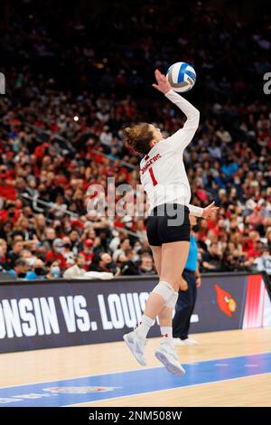 COLUMBUS, OH - DECEMBER 16: Wisconsin Badgers outside hitter Julia