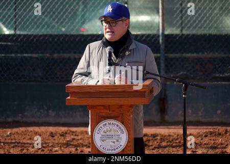Jorge Jarrin, the son of Los Angeles Dodgers Spanish language broadcaster Jaime  Jarrin, speaks during a Dodgers Dreamfield groundbreaking ceremony at Stock  Photo - Alamy
