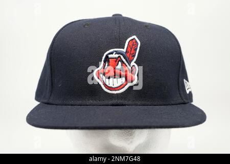 Indians 'CHIEF-WAHOO' Red-White Fitted Hat by New Era 