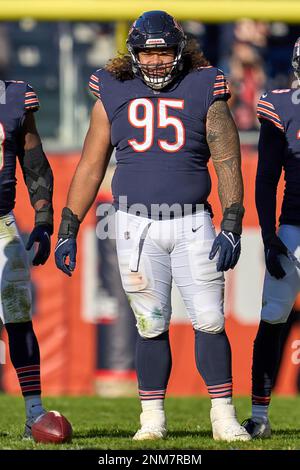 Chicago Bears defensive tackle Khyiris Tonga (95) waits to go into