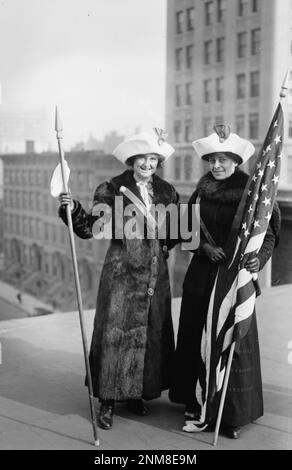 American Suffragettes Jessie Belle Hardy Stubbs MacKaye and General Rosalie Gardiner Jones holding the Stars and Stripes - c1910 Stock Photo