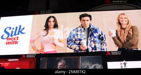 New York, NY, USA. 23rd Feb, 2023. Ella Bleu Travolta, Brooklyn Peltz Beckham and Sailor Brinkley Cook on the billboard in Times Square promoting Silk NextMilk on February 23, 2023 in New York City. Credit: Rw/Media Punch/Alamy Live News Stock Photo