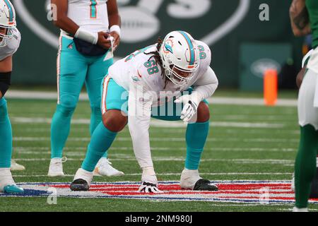 East Rutherford, New Jersey, USA: November 3, 2021, New York Jets center  Connor McGovern (60) during a NFL football game against the Cincinnati  Bengals at MetLife Stadium in East Rutherford, New Jersey.