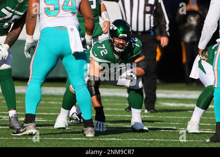 New York Jets guard Laurent Duvernay-Tardif (72) walks to the line of  scrimmage during an NFL football game against the New Orleans Saints,  Sunday, Dec. 12, 2021, in East Rutherford, N.J. (AP