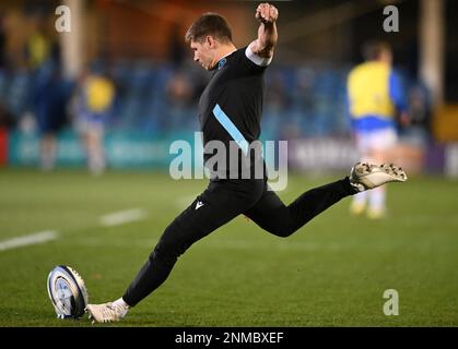 24th February 2023, The Recreation Ground, Bath, Somerset, England; Gallagher Premiership Rugby, Bath versus Bristol Bears; Piers Francis of Bath warms up Stock Photo