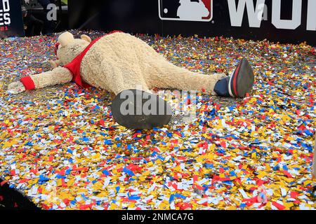 2022 G-Day Photo Gallery - Image 8: Atlanta Braves mascot Blooper