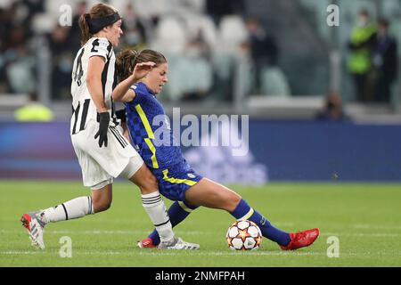 Melanie Leupolz (8) of Chelsea F.C Women runs with the ball Stock