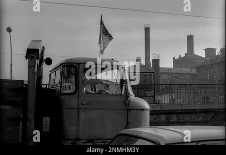 GDR, Berlin, 5.2.1990, truck W50, German flag, GDR-BRD Stock Photo