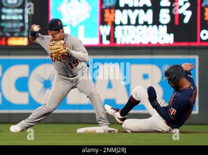 Detroit Tigers: Where to Play Isaac Paredes in the Infield?