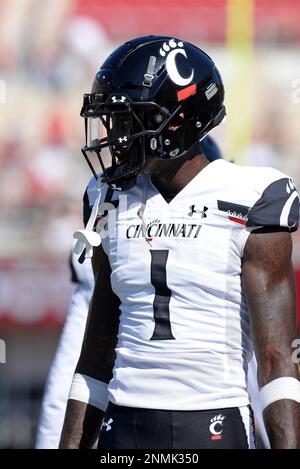 Cincinnati cornerback Ahmad Sauce Gardner arrives on the red carpet  before the 2022 NFL Draft on Thursday, April 28, 2022 in Las Vegas. (Joe  Buglewicz/AP Images for NFL Stock Photo - Alamy