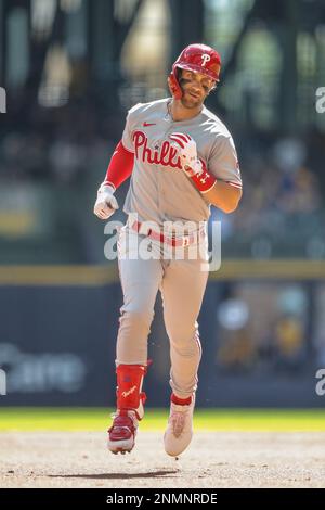 MILWAUKEE, WI - SEPTEMBER 06: Philadelphia Phillies infielder Jean Segura  (2) rounds the bases following his grand slam homerun during the first game  of a three game series between the Milwaukee Brewers