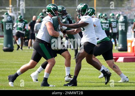 Florham Park, New Jersey, USA. August 5, 2021: New York Jets offensive  tackle Mekhi Becton (77) during practice at the Atlantic Health Jets  Training Center, Florham Park, New Jersey. Duncan Williams/CSM Credit: