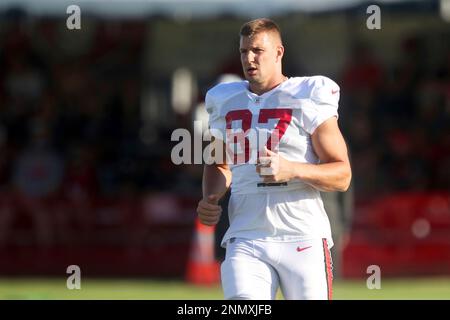 TAMPA, FL - MAY 31: Tampa Bay Buccaneers tight end Ko Kieft (41) goes thru  a drill during the Tampa Bay Buccaneers OTA Offseason Workouts on May 31,  2022 at the AdventHealth