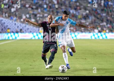 DALLAS, TX - JULY 14: Mexico defender Luis Rodriguez (21) battles