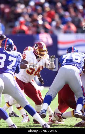 7 Oct 2001: LaVar Arrington of the Washington Redskins during the 'Skins  23-9 loss to the New York Giants at Giants Stadium in East Rutherford, New  Jersey. (Icon Sportswire via AP Images