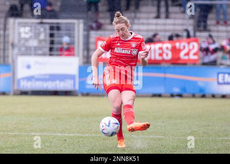 Georgia Stanway from FC Bayern München passes the ball during the match between 1. FFC Turbine Potsdam Vs. FC Bayern München, FLYERALARM Frauen-Bundesliga, round 11, Karl-Liebknecht-Stadion, Potsdam, Germany, 25 February, 2023. Iñaki Esnaola / Alamy Live News Stock Photo