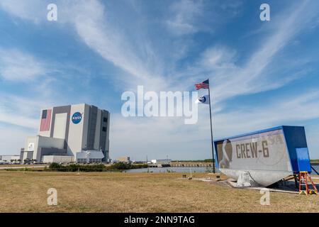 NASA Vehicle Assembly Building & LC-39 Press Site With Countdown Clock Stock Photo