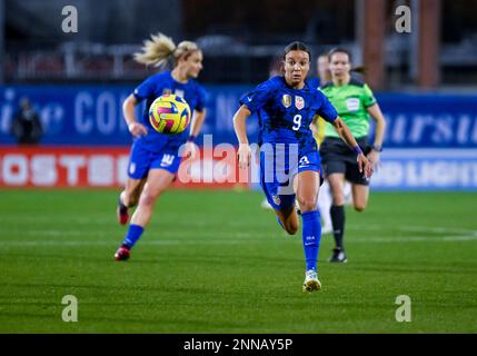 U.S. 22nd Feb, 2023. Women's National Team Mallory Swanson (9) in game action during the SheBelieves Cup soccer game between the U.S. Women's National Team and Brazil Women's National Team at Toyota Stadium in Frisco, Texas, USA defeated Brazil 2-1 Albert Pena/CSM/Alamy Live News Stock Photo