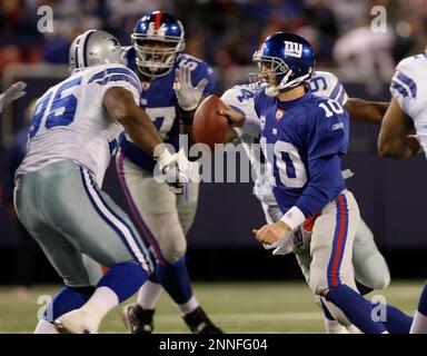 Dallas Cowboys defensive tackle Tank Johnson (66) before their NFL football  game, Sunday, Nov. 18, 2007, in Irving, Texas. (AP Photo/Matt Slocum Stock  Photo - Alamy