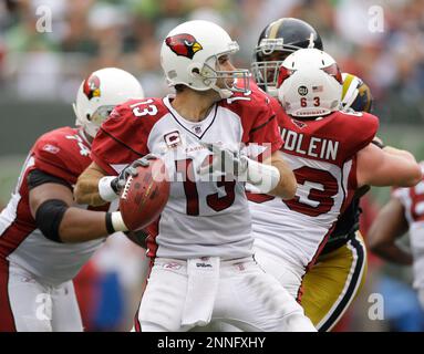 Arizona Cardinals quaterback Kurt Warner smiles on ths sidelines. The New  York Giants hosted the Arizona Cardinals in week 1 at Giants Stadium in  East Rutherford New Jersey on September 11, 2005. (