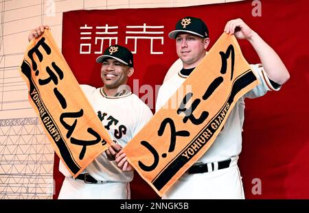 Eric Thames who joined Yomiuri Giants of Nippon Professional Baseball (NPB)  practices at Tokyo Dome in Tokyo on April 13, 2021. Thames arrived in Japan  on March 29 and had been quarantined