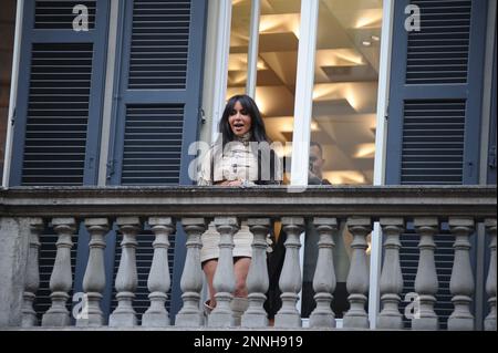 Milan, . 25th Feb, 2023. Milan, 25-02-2023 Kim Kardashian arrives at Dolce  & Gabbana amidst a flood of crowds and surrounded by policemen and security  personnel, visits the boutique in via Montenapoleone