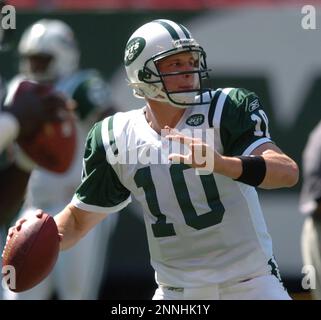 12 September 2004: New York Jets QB, Chad Pennington, during the Jets 31-24  victory over the Cincinnati Bengals at Giants Stadium in East Rutherford,  New Jersey. (Icon Sportswire via AP Images Stock Photo - Alamy