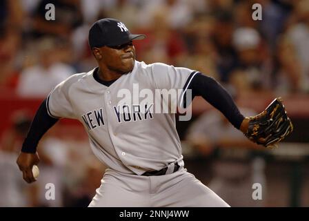 Gary Sheffield of the New York Yankees bats during 8-6 loss to the Los  Angeles Angels of Anaheim at Angel Stadium in Anaheim, Calif. on Saturday,  July Stock Photo - Alamy