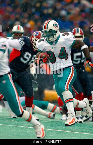 1 Dec 2002: Ricky Williams of the Miami Dolphins during the