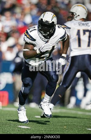 San Diego Chargers running back LaDainian Tomlinson (21) warms up prior to  the Chargers game against the Buffalo Bills at Ralph Wilson Stadium in  Orchard Park, NY, on December 3, 2006. (UPI