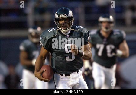 19 Jan 2002: Donovan McNabb of the Philadelphia Eagles during the Eagles  33-19 victory over the Chicago Bears in an NFC Divisional Playoff game at  Soldier Field in Chicago, Illinois. (Icon Sportswire