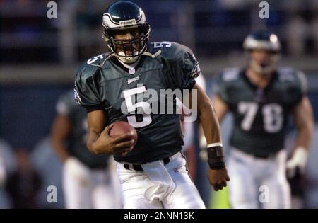 19 Jan 2002: Donovan McNabb of the Philadelphia Eagles during the Eagles  33-19 victory over the Chicago Bears in an NFC Divisional Playoff game at  Soldier Field in Chicago, Illinois. (Icon Sportswire