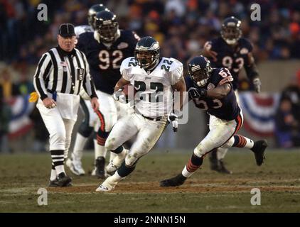 19 Jan 2002: Duce Staley of the Philadelphia Eagles during the Eagles 33-19  victory over the Chicago Bears in an NFC Divisional Playoff game at Soldier  Field in Chicago, Illinois. (Icon Sportswire