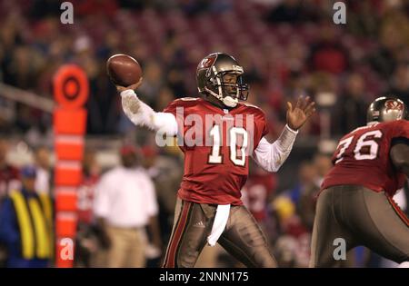 6 Jan 2002: Shaun King of the Tampa Bay Buccaneers during the Bucs 17-13  loss to the Philadelphia Eagles at Raymond James Stadium in Tampa, FL (Icon  Sportswire via AP Images Stock Photo - Alamy