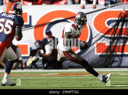 05 October 2008: Tampa Bay Buccaneers running back Warrick Dunn (28). The  Broncos defeated the Buccaneers