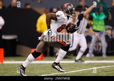 Tampa Bay Buccaneers Michael Spurlock (81) escapes San Francisco