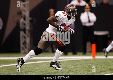 Tampa Bay Buccaneers Michael Spurlock (81) escapes San Francisco