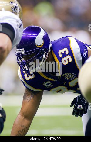 Minnesota Vikings defensive tackle Kevin Williams (93) asks for